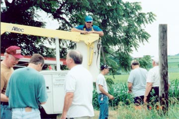Hanging the dipole antennas