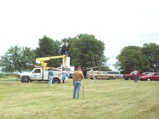 In came Scott KB9NYW with the bucket truck