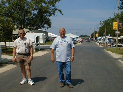 N9YZS and AI9L out in the fleamarket